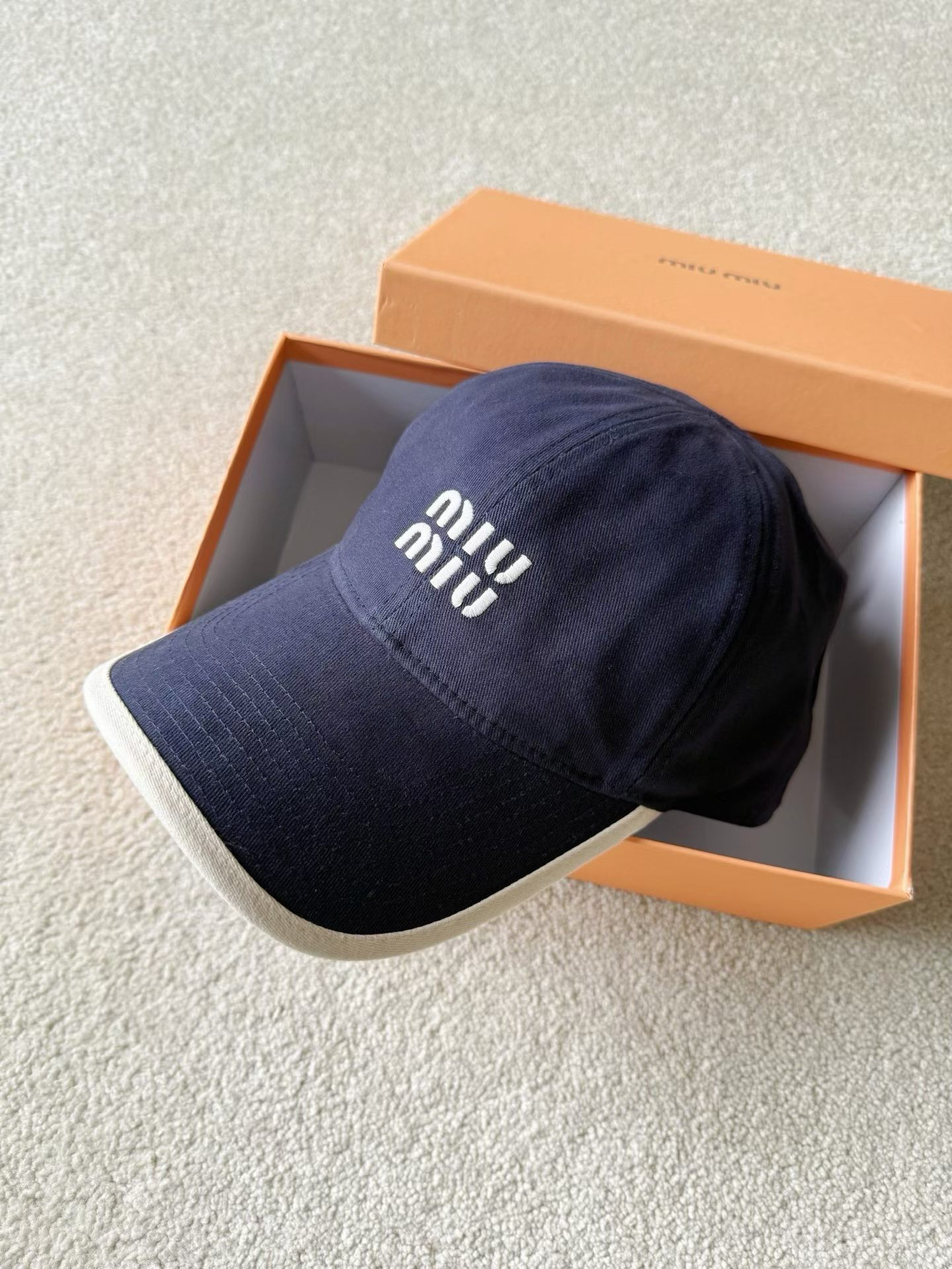 M1um1u Hats