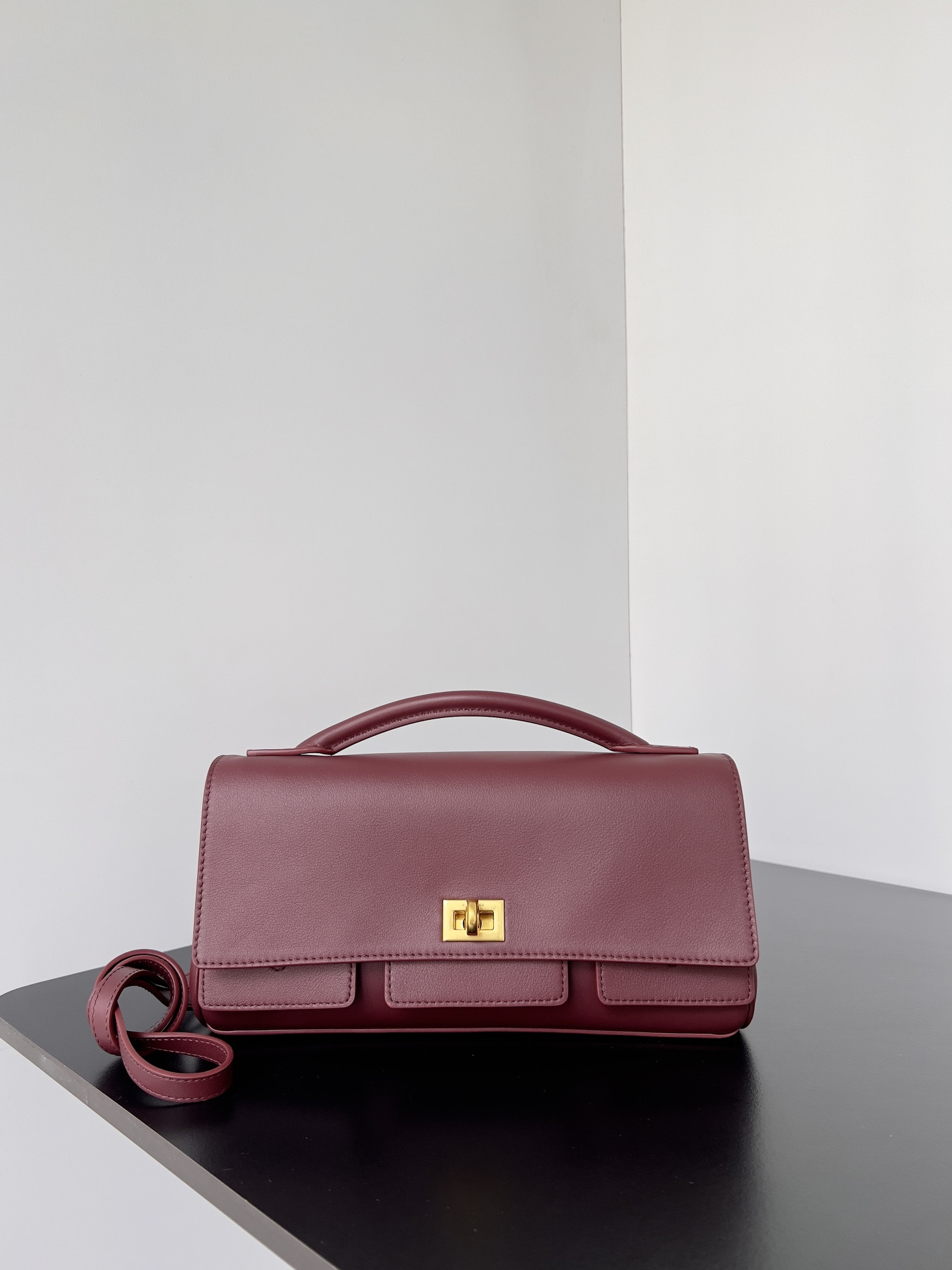 Balenciag Women's Bel Air Small Clutch On Strap in Black-27*5*14CM