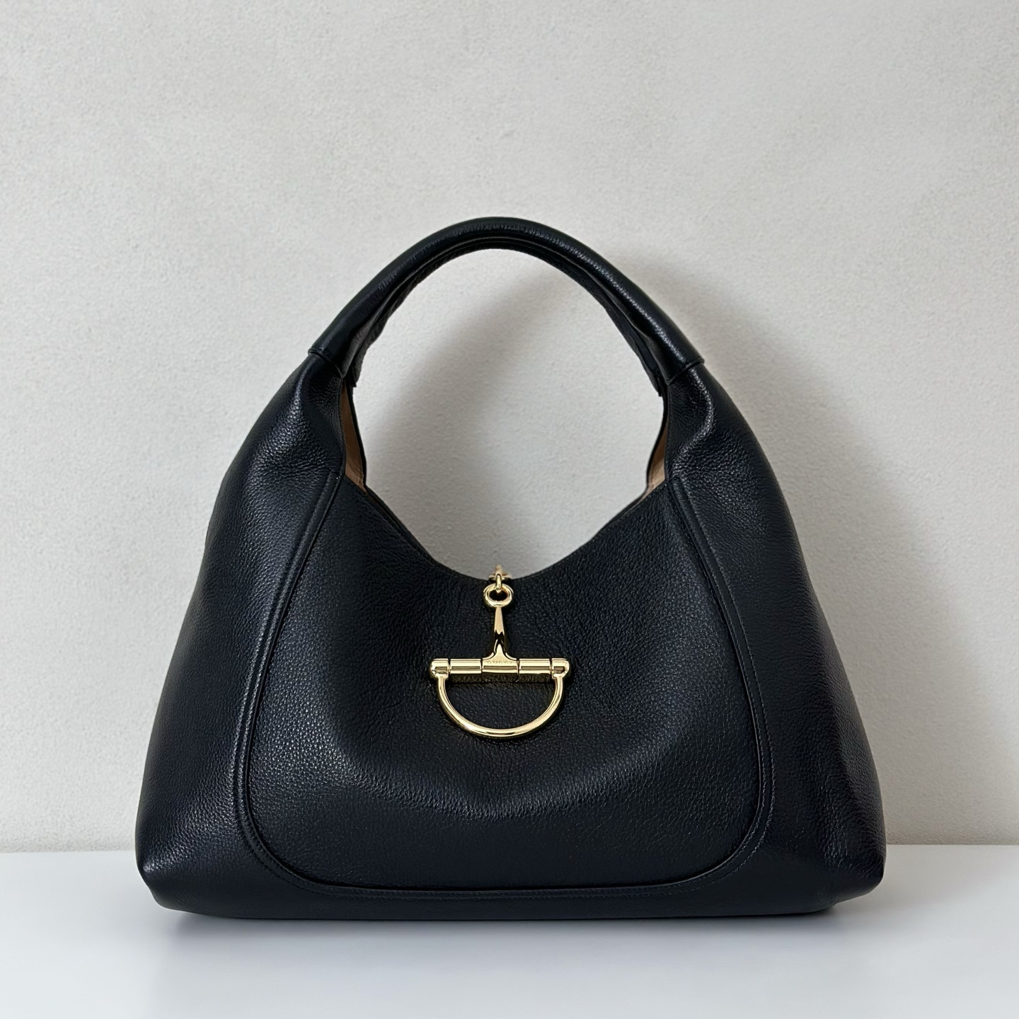 Gvc*1 Softbit Large Shoulder Bag In Leather-46*26*16CM
