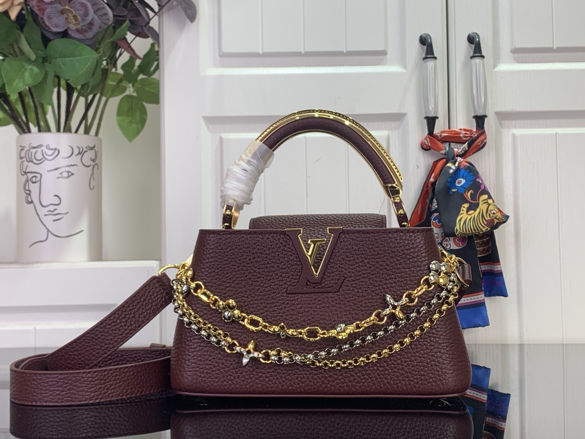 L0vis Vvtt0n Sac Capucines East West Mini -22x12x8CM