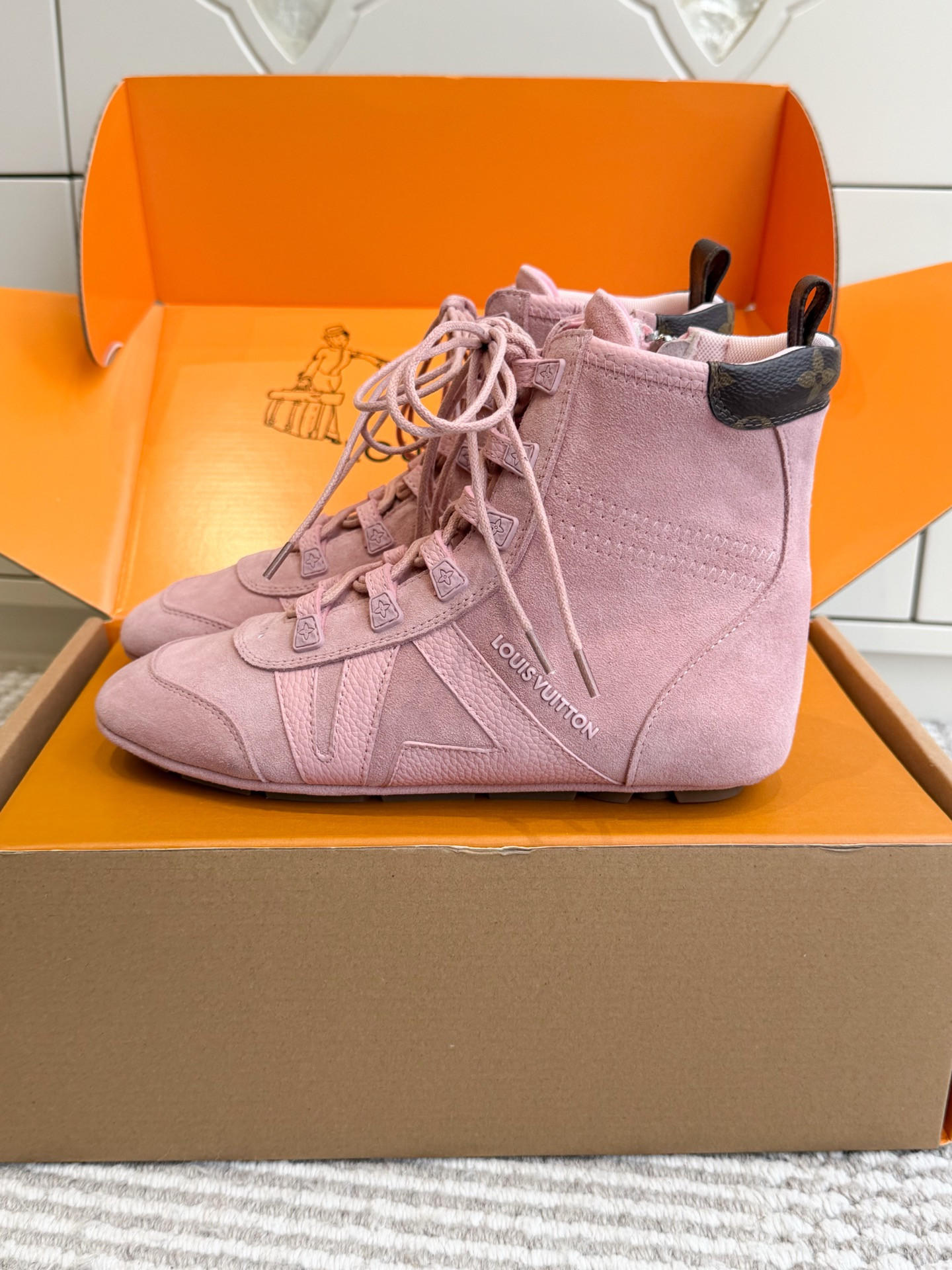 Loui*s Vvtt0n Sneakerina Ankle Boot (EU35-41)