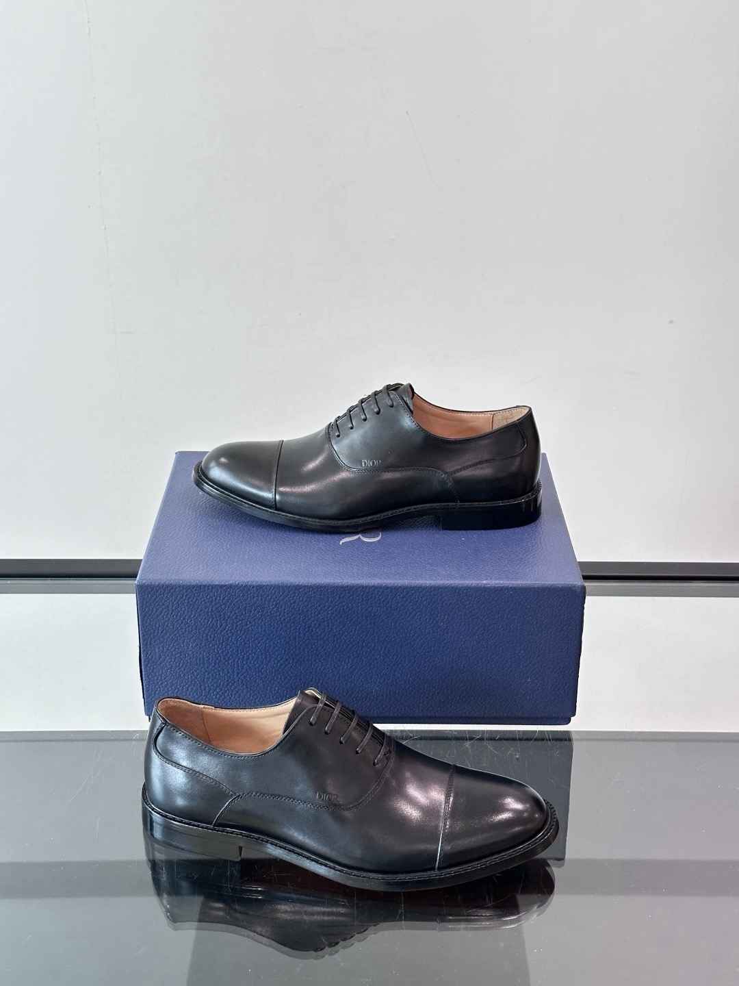 Di*r Timeless Oxford Shoe