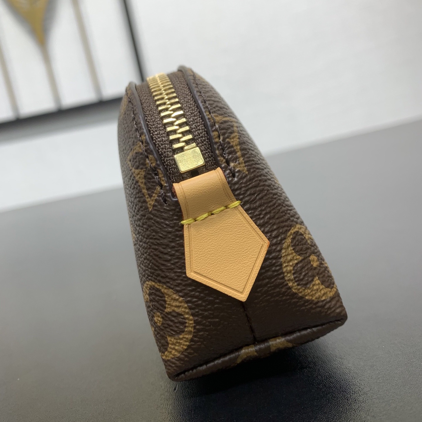 L0vis Vvtt0n Cosmetic Lipstick Pouch Monogram -6*3.*11CM
