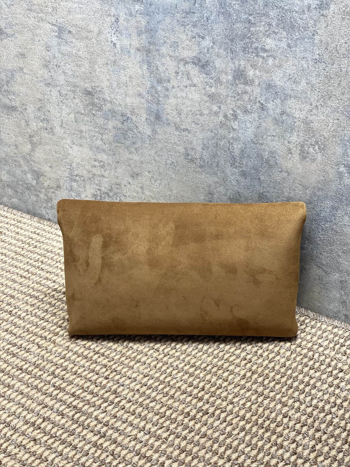 Y51 CASSANDRE Large Envelope Pouch In Suede -29.5x18x4.5CM