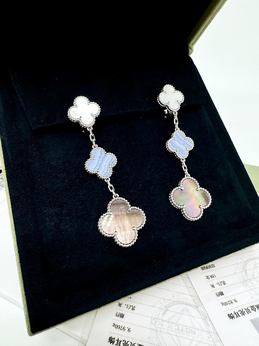 Vca Earring