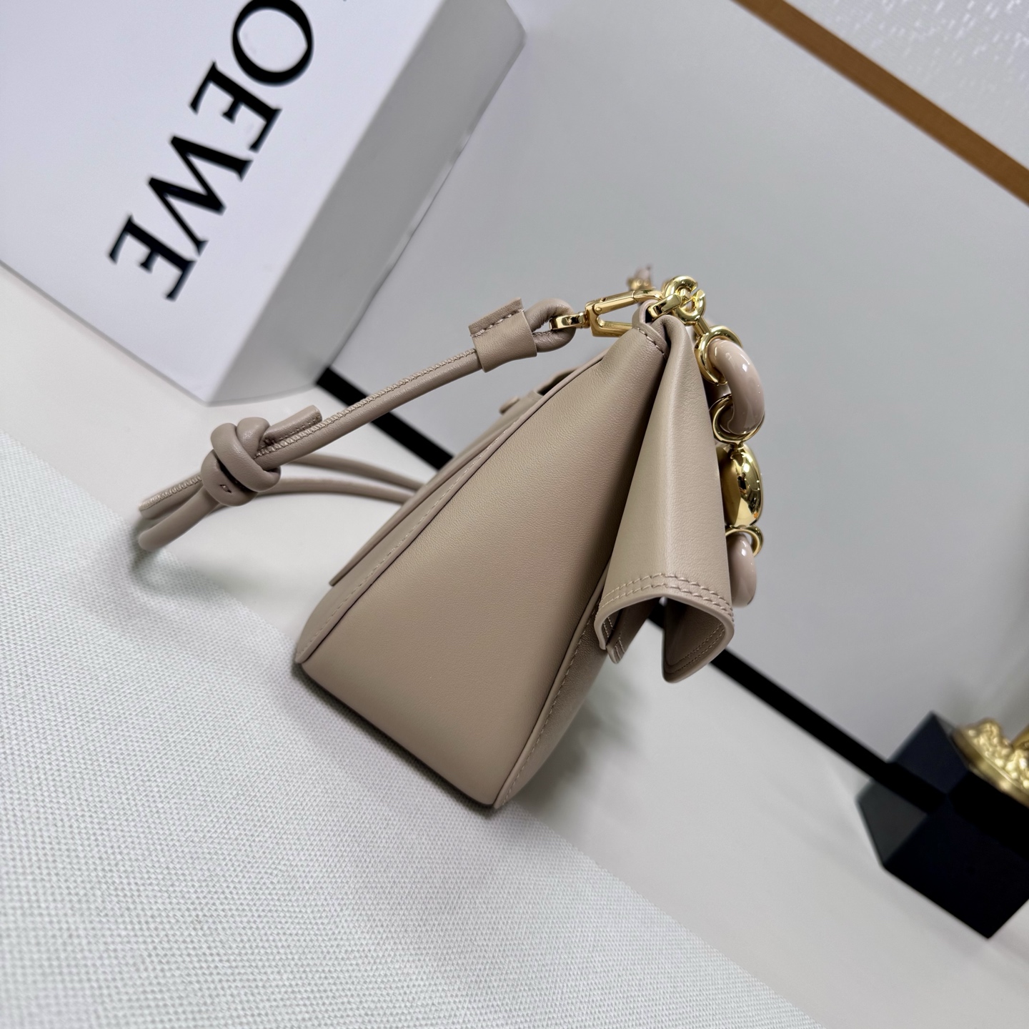 Lowee Ola Chain-Link Shoulder Bag-26*18*13CM