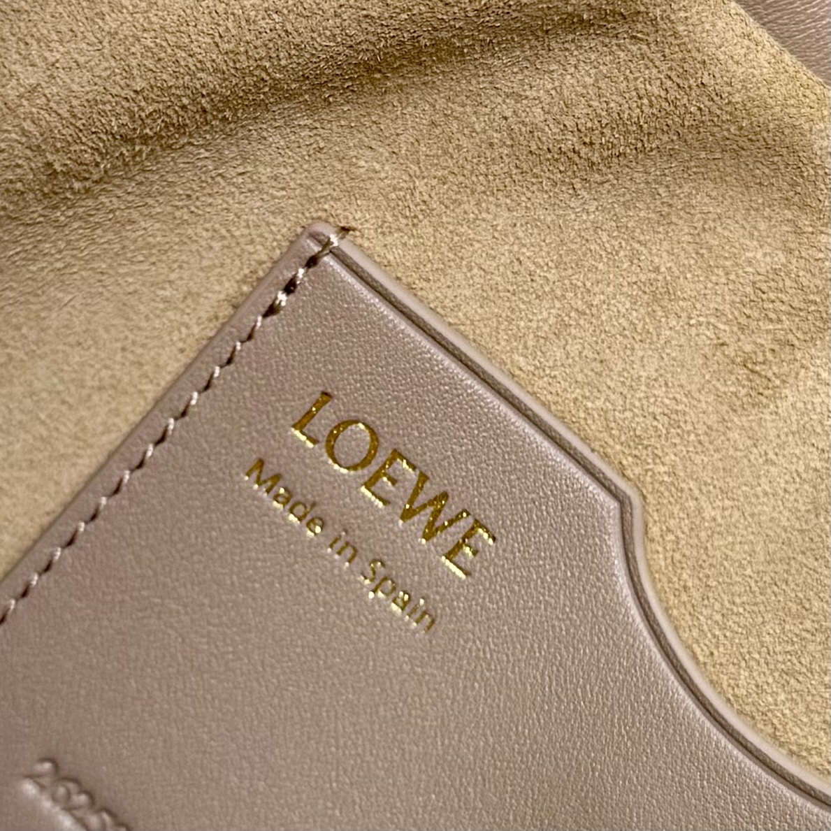 Lowee Ola Chain-Link Shoulder Bag-26*18*13CM