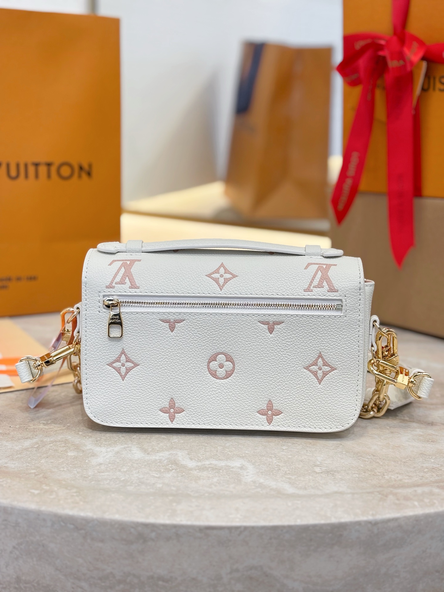 L0vis Vvtt0n Pochette Metis East West Handbags- M27575-21.5 x 13.5 x 6CM