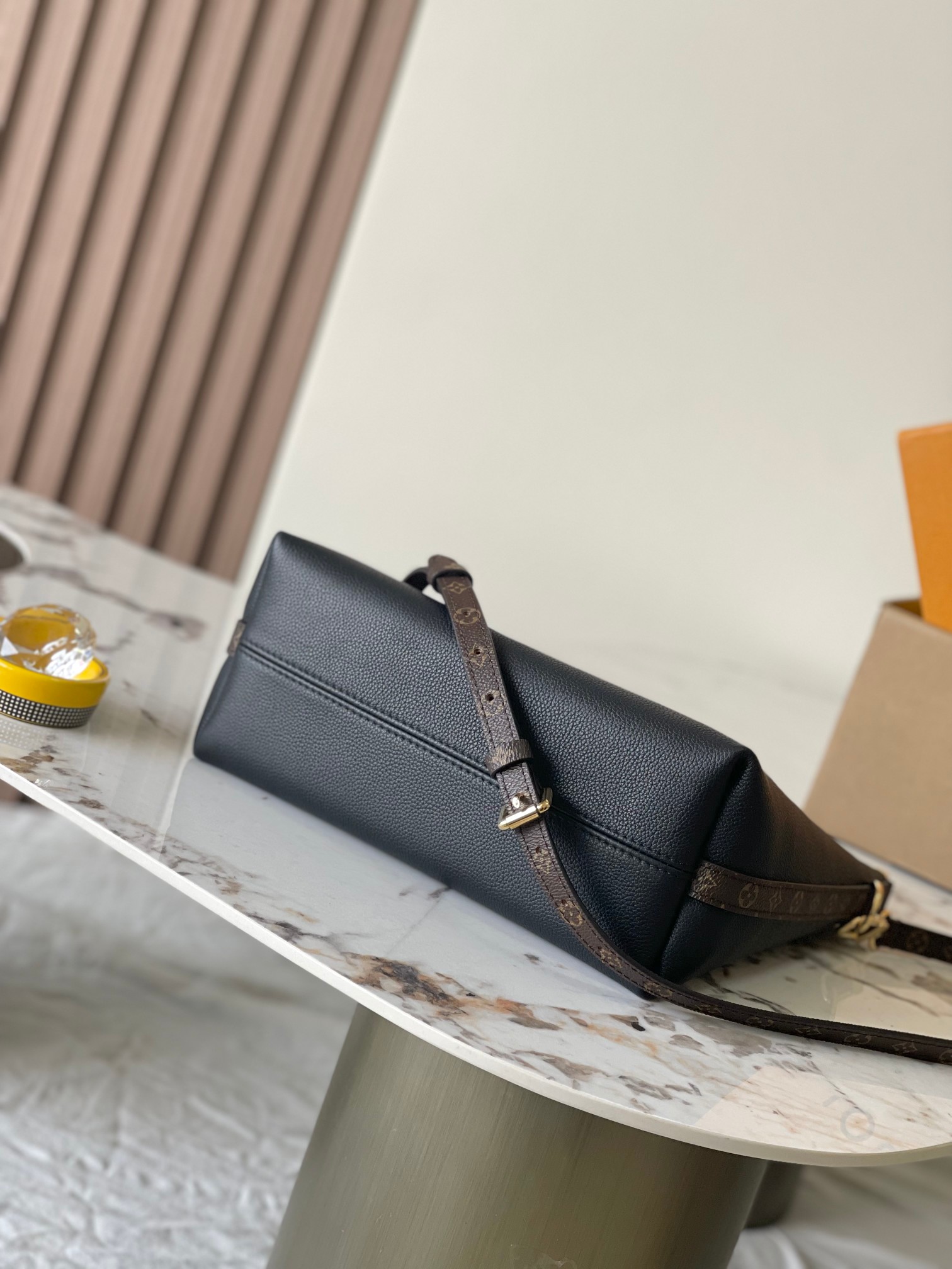 L0vis Vvtt0n Multipass - Handbags-26*10*30CMCM