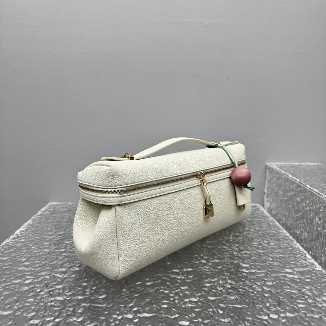 L0r0 P1ana Extra Softy Bag L33-33*14*9CM
