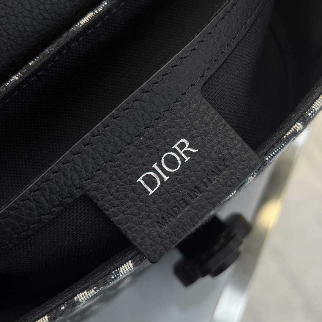 Diro Mini Saddle Messenger Bag with Flap Black-19.5*13*4.3CM