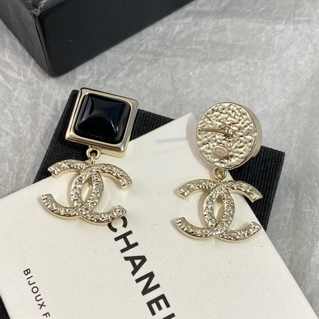 Ch@nel Earring