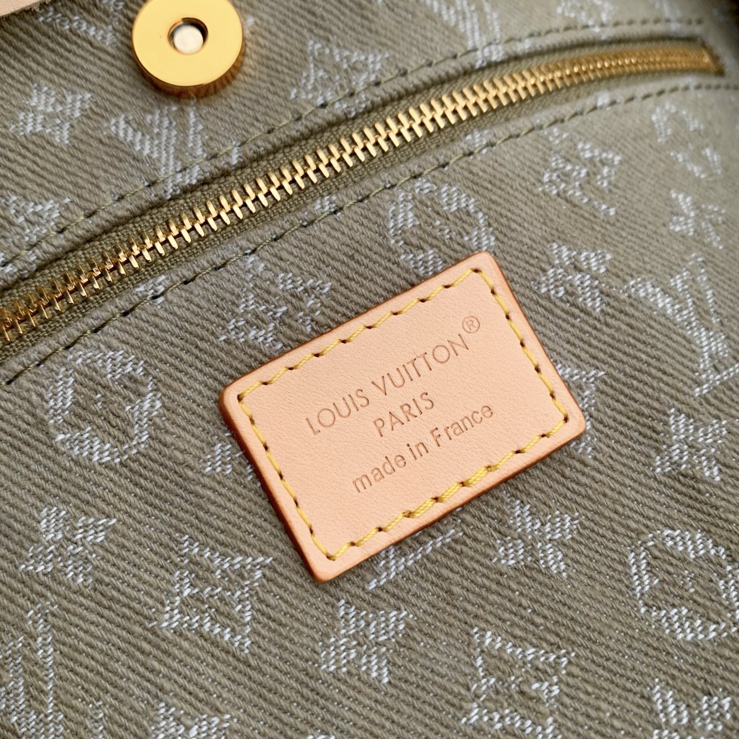 L0vis Vvtt0n Carryall Cargo PM Monogram Denim-33.5 x 23 x 15CM