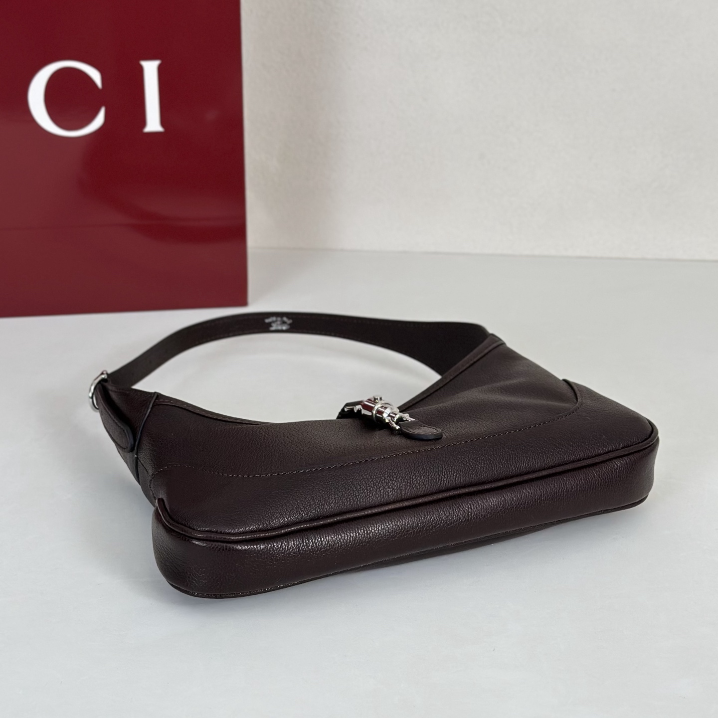 Gvc*1 Jackie Shoulder Bag In Brown Leather-27*13*.3.5CM