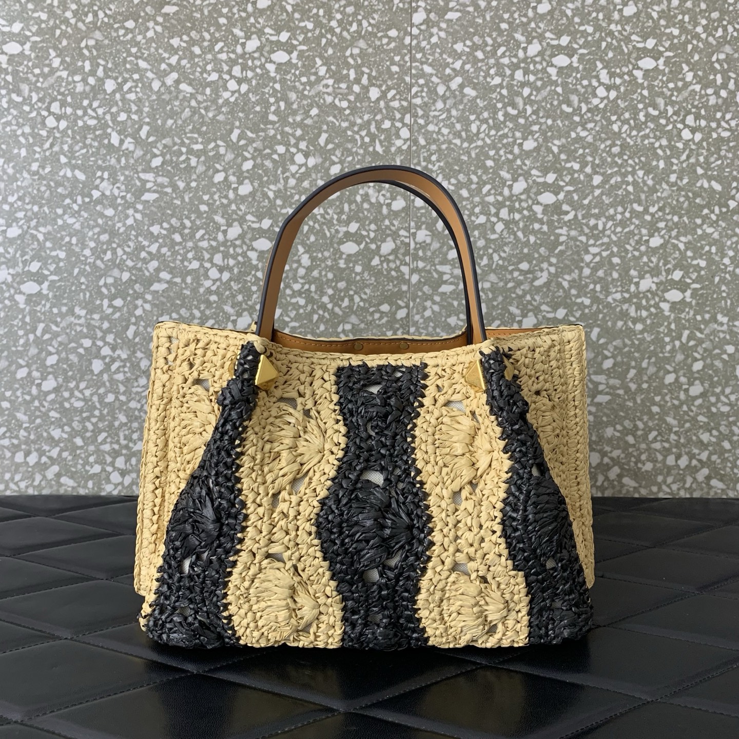 Va1e*ntin0 Garavani VLogo Signature Bag-30*18*14CM