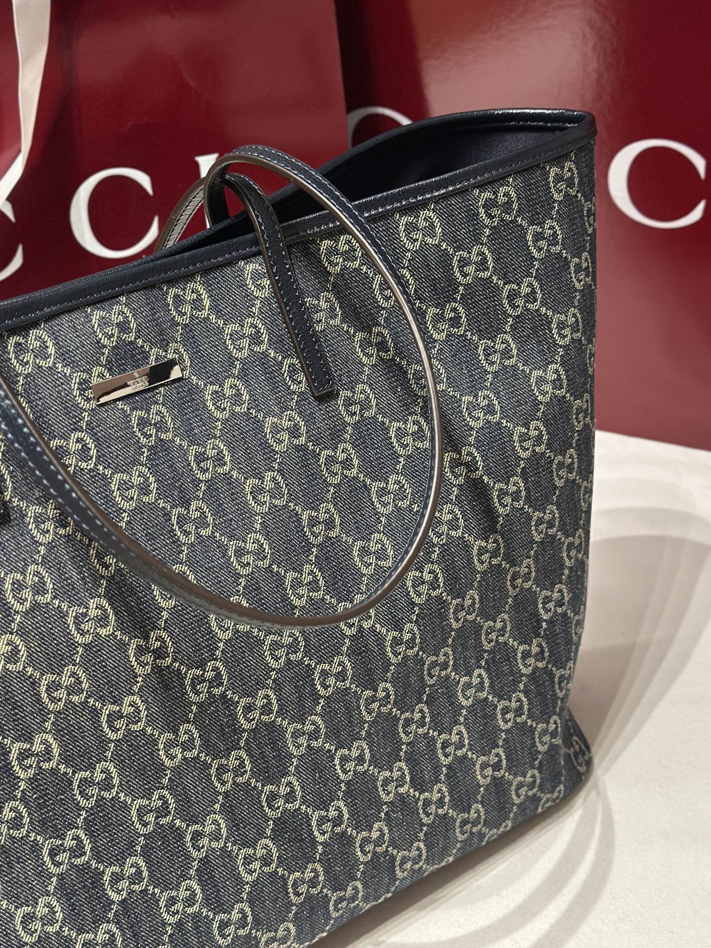 Gv*c* Generation Tote Bag-38x29.5x13CM