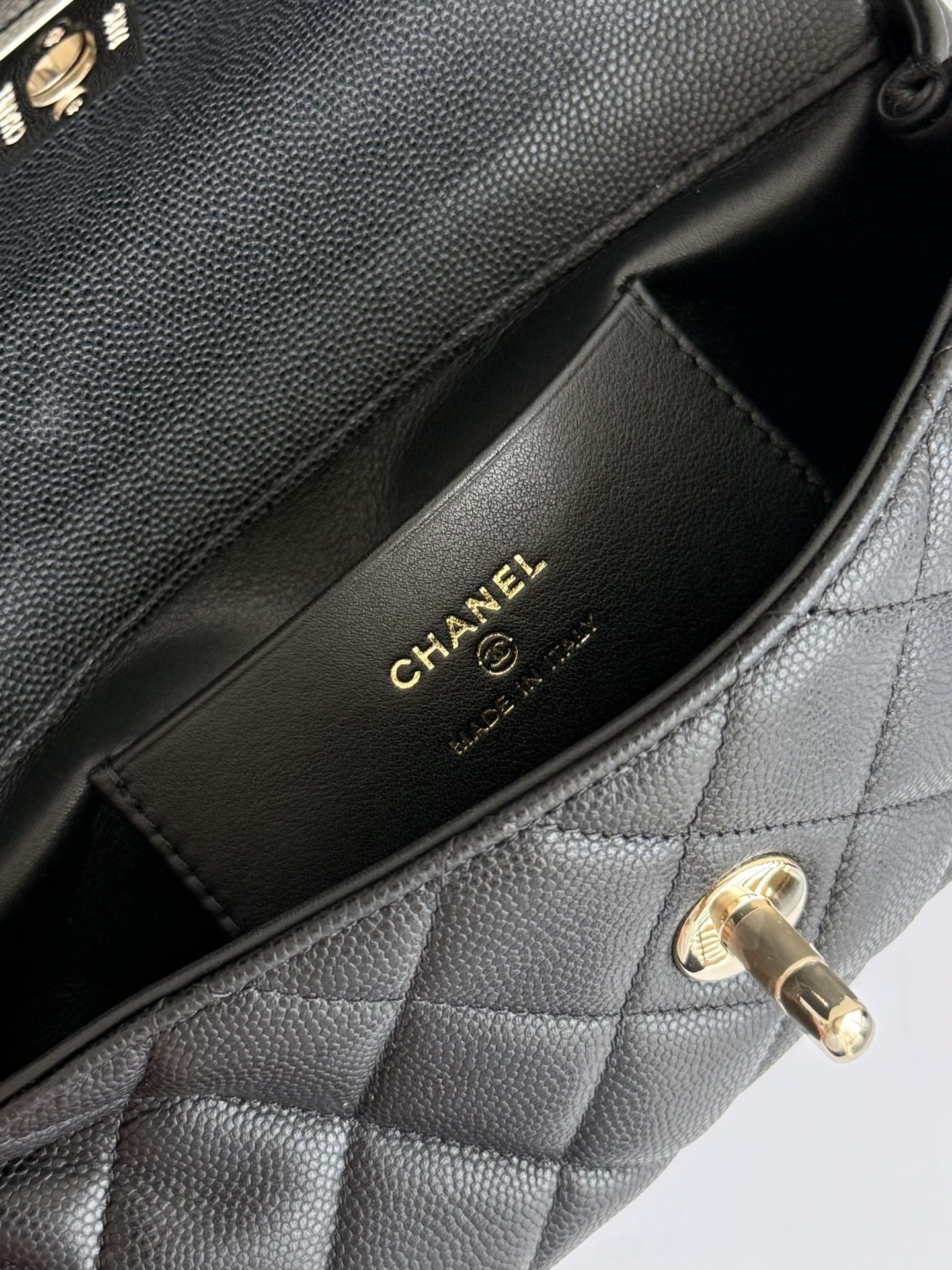 Cha*el Caviar Quilted Coco Handle East West Clutch-21×10×5CM