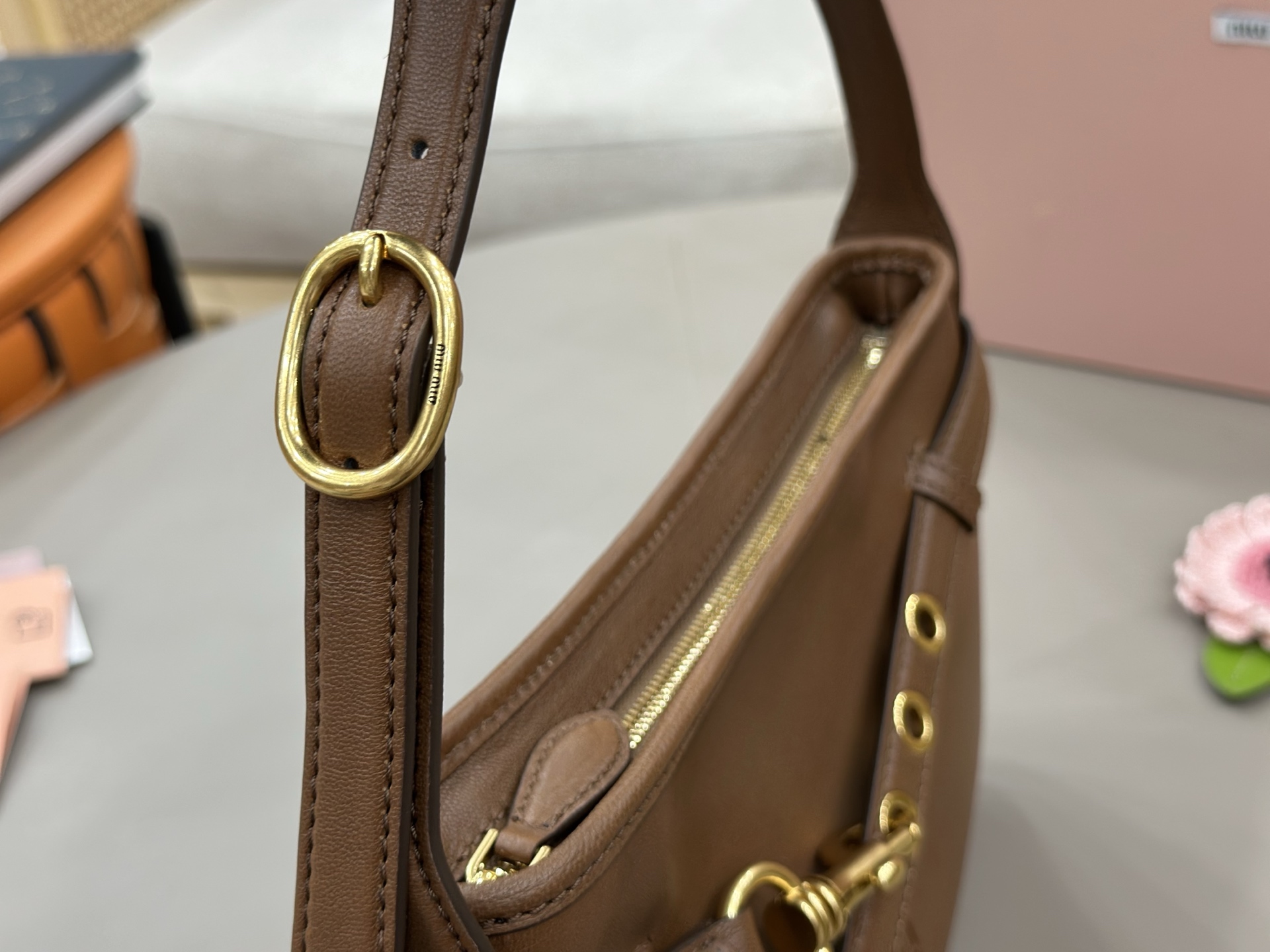 Miu Miu Leather Strap Buckle Shoulder Bag-30*18.5*4.5CM