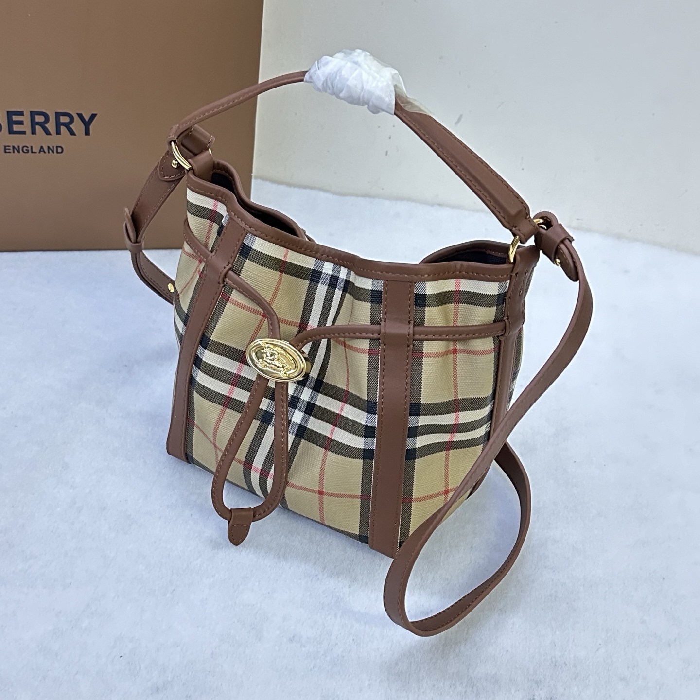 Burberr.y Mini Check Bucket Bag-13 x 18 x 20CM