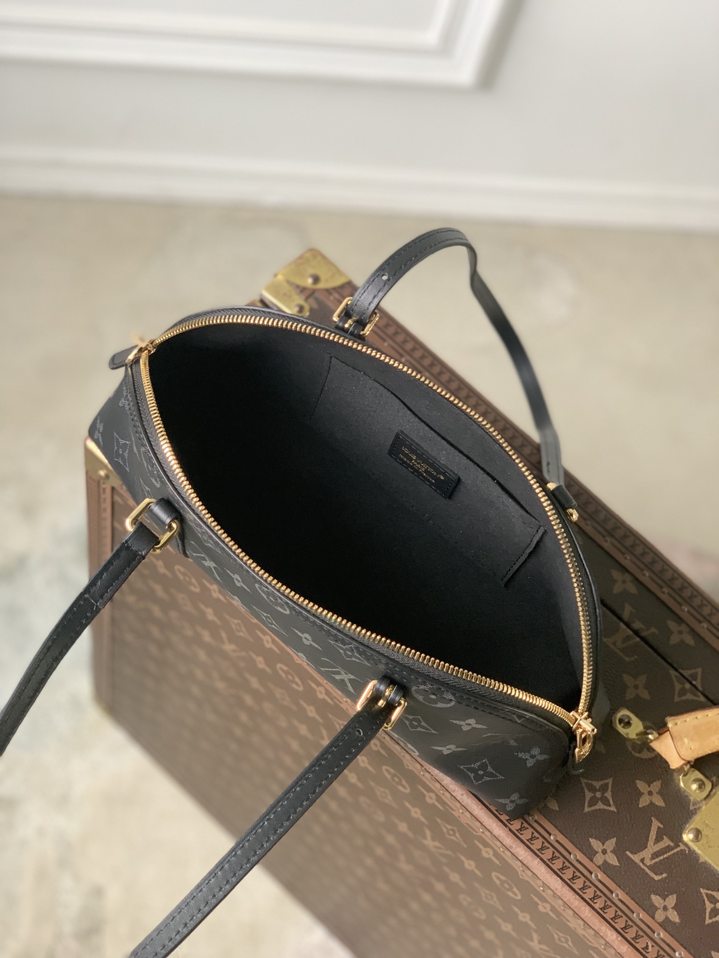 Lou*is Vvtt0n Squire East-West Handbags-29 x 14 x 8CM