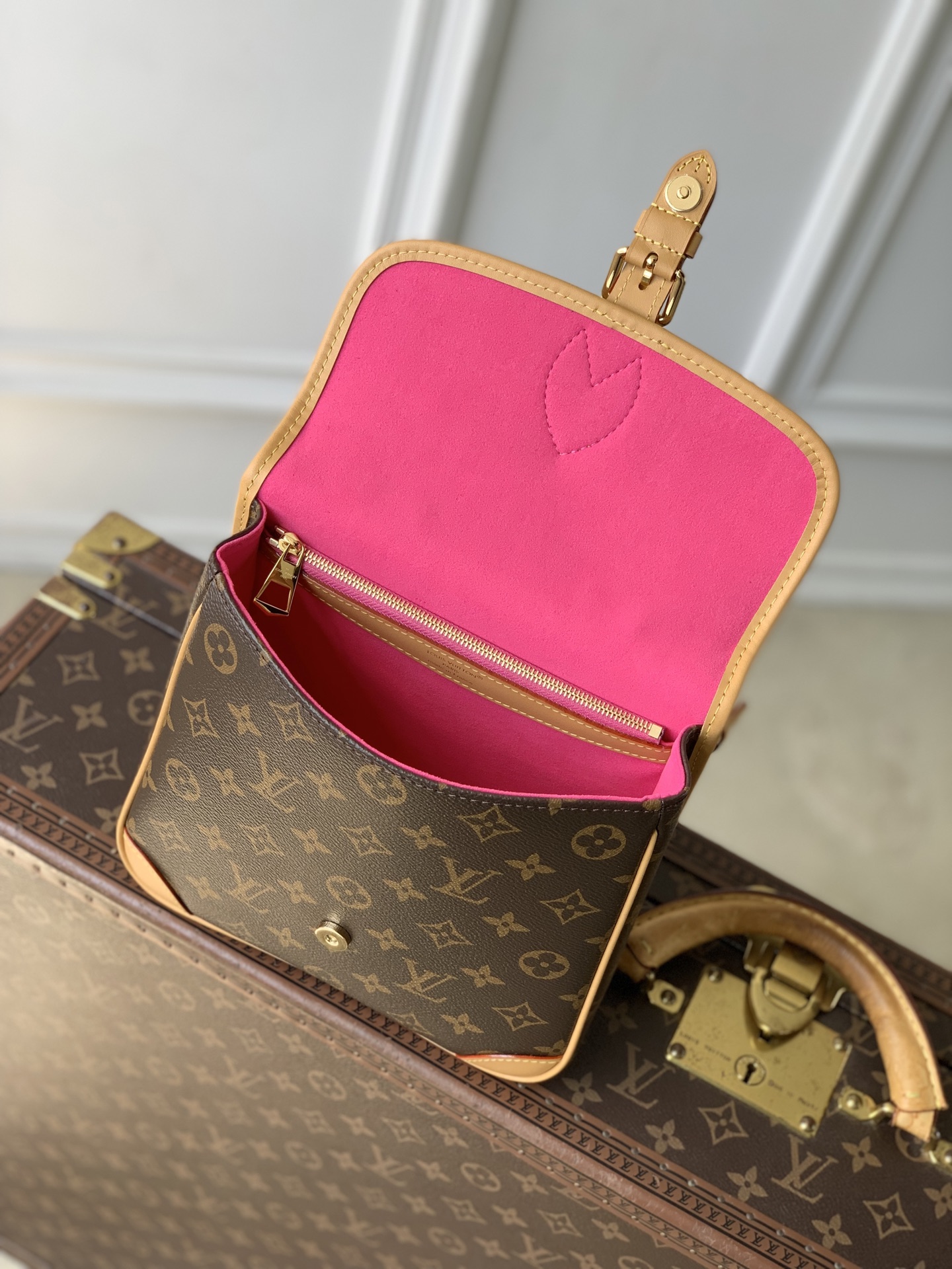 Lou*is Vvtt0n Diane Backpack PM Monogram - Handbags-21 x 21.5 x 9CM