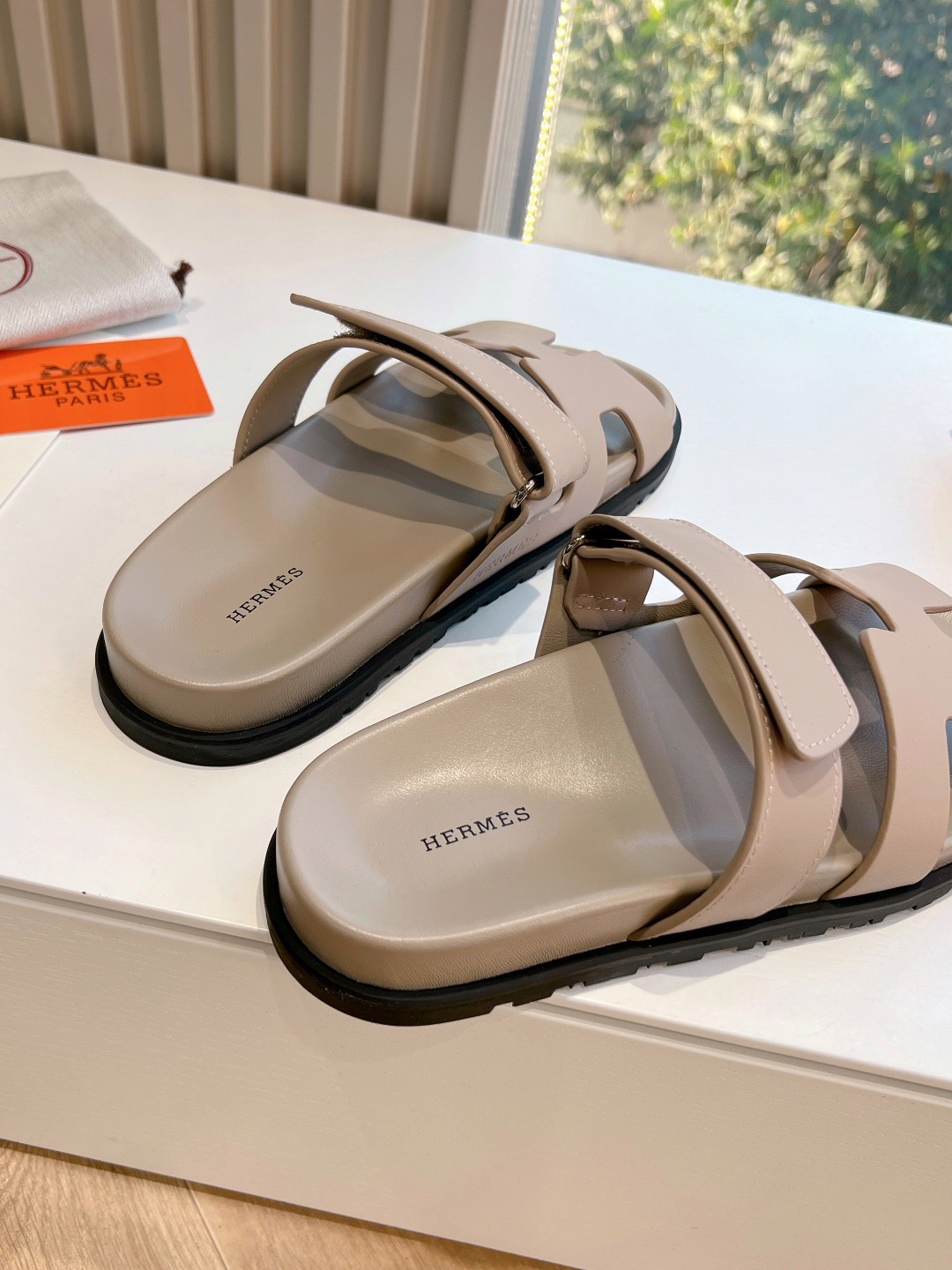 H**me5 Slides