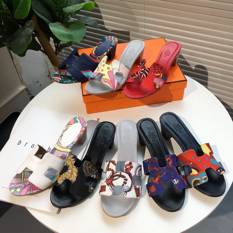H**mes blue-red pattern oran sandals