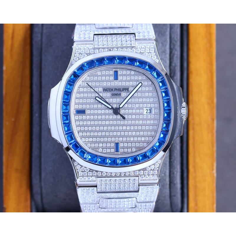 Patek Philippe Nautilus 5719 Blue Emerald Diamonds