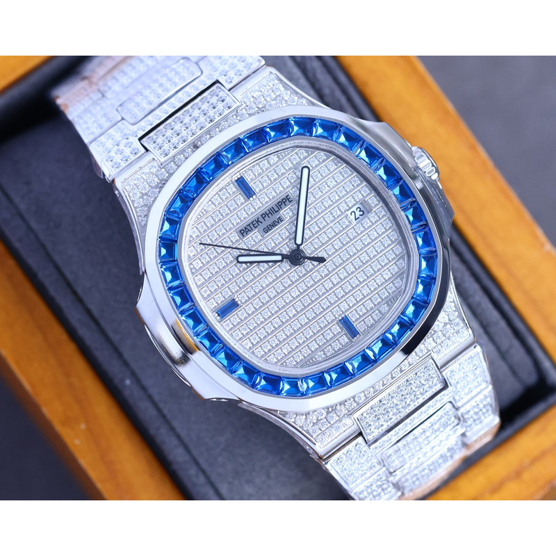Patek Philippe Nautilus 5719 Blue Emerald Diamonds