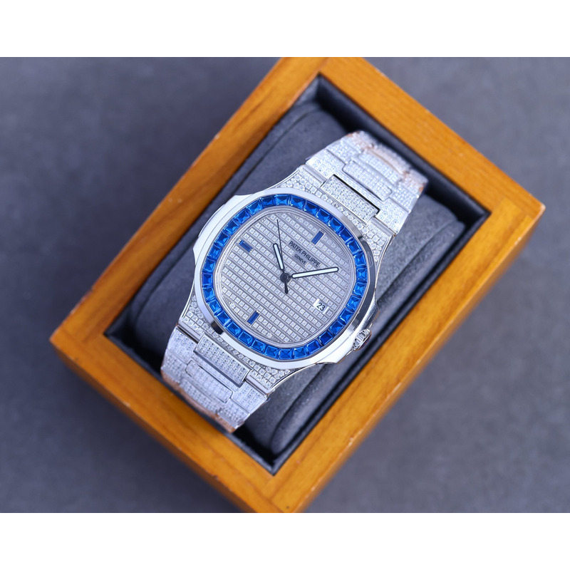 Patek Philippe Nautilus 5719 Blue Emerald Diamonds