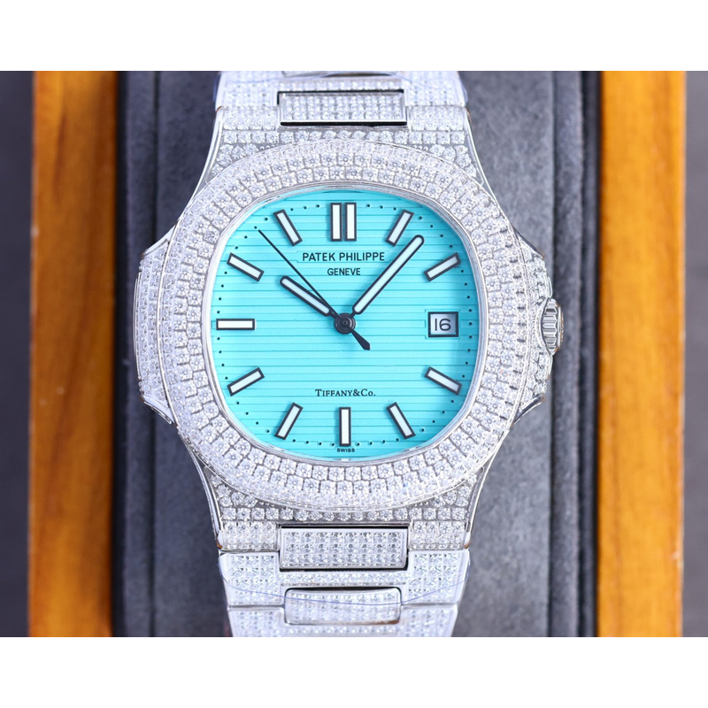 patek philippe nautilus T*f*ny 40mm 5711/1a-018