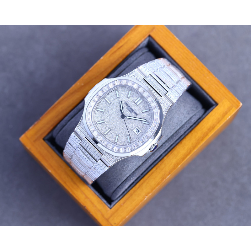 Patek Philippe Nautilus 5711 White Emerald Diamonds