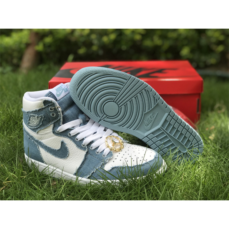 Jordan 1 Retro High Hyper Royal GS Denim