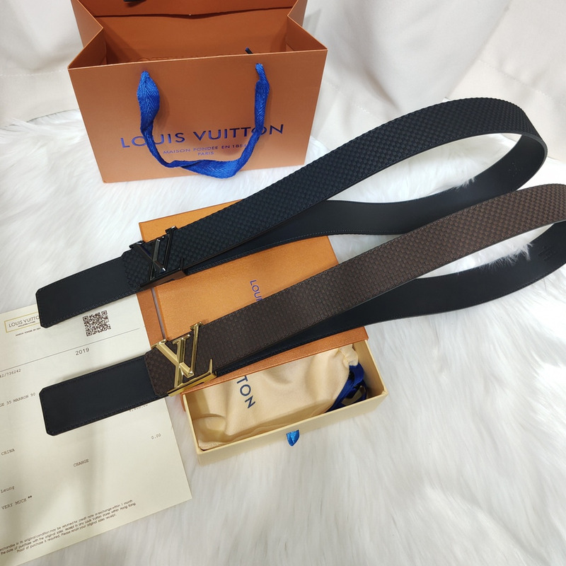 LV INITIALES 40MM BLACK LEATHER GOLD LV