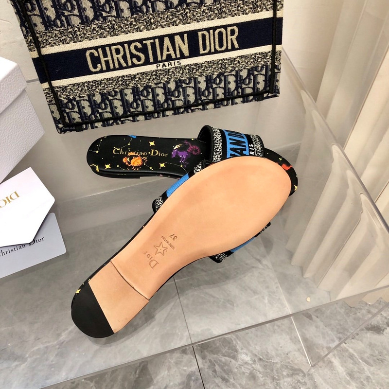 D*or pixel zodiac dway slippers black