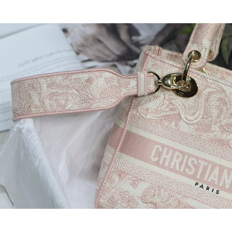 D*or lady d-lite bag rose des vents toile de jouy embroidery in light pink