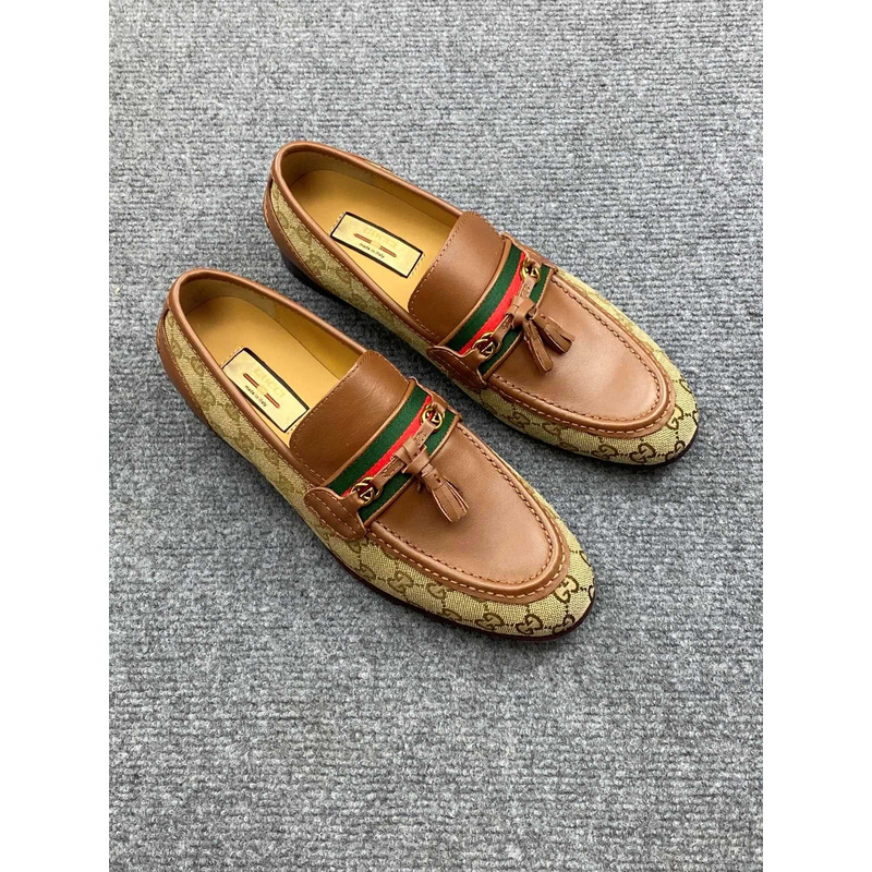 G*u*i horsebit leather loafers in brown