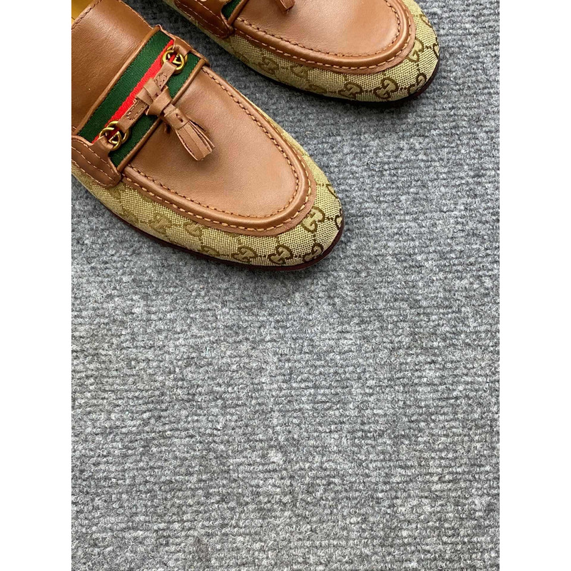 G*u*i horsebit leather loafers in brown