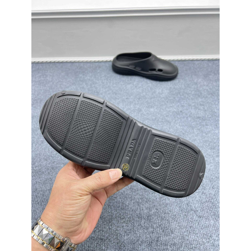 Pra*a foam rubber mules black