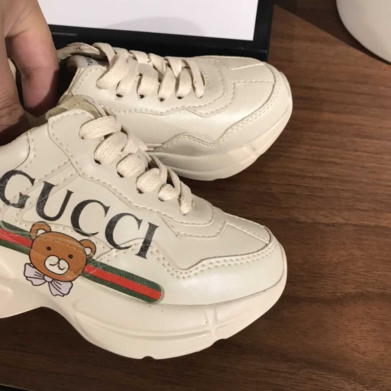 G*u*i x kai (exo) kids sneaker