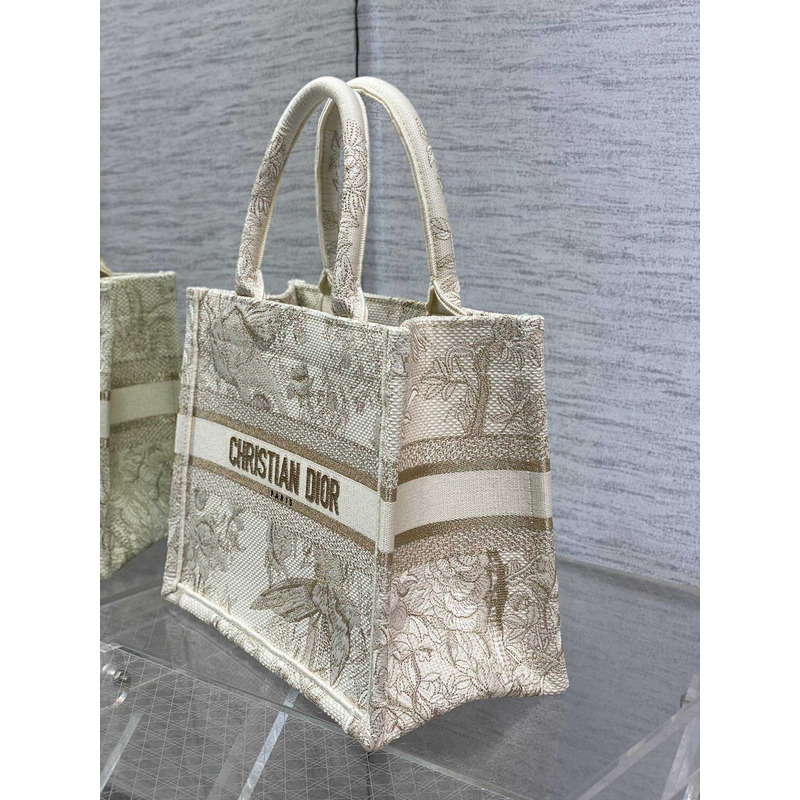 D*or small D*or book tote handbag embroidery