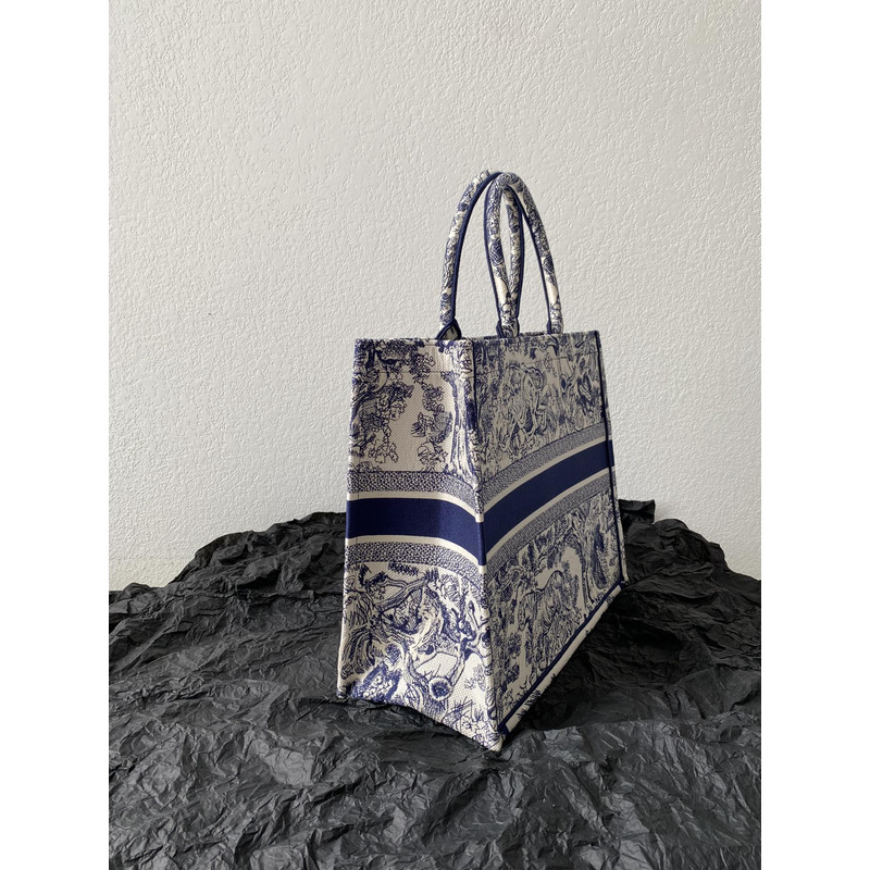 D*or book tote large cabvas blue and white bag