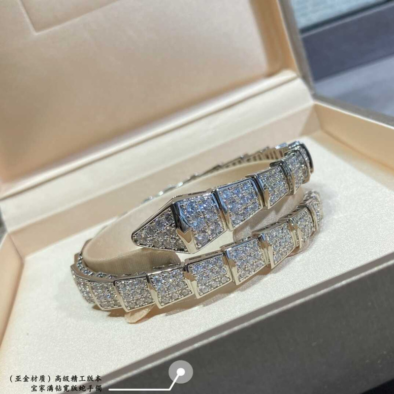 B*l*ai serpenti diamonds bracelet