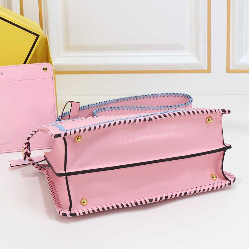 F**di peekaboo iseeu bag pink