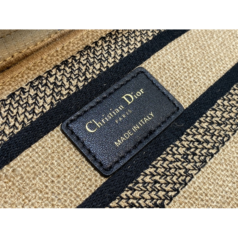 D*or medium lady d-lite bag embroidery beige