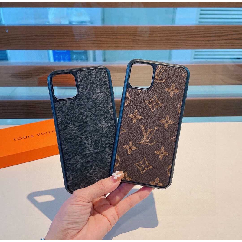 l**is V*t*n lv phone case black
