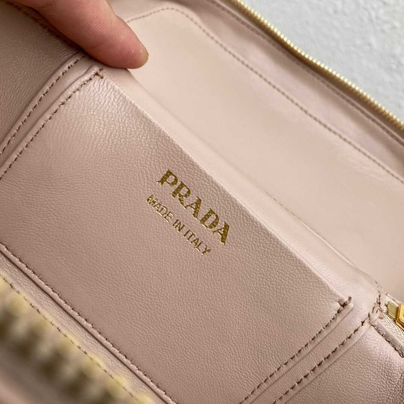 Pra*a re-edition 2005 shoulder bag nylon mint pink