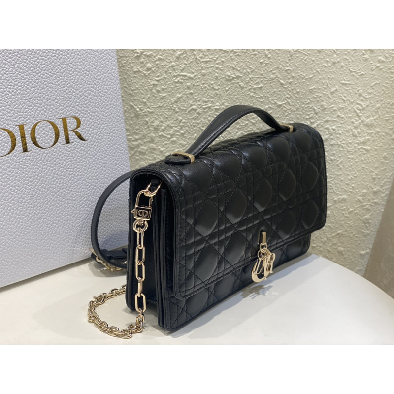 D*or miss D*or top handle handbag cannage sheepskin black