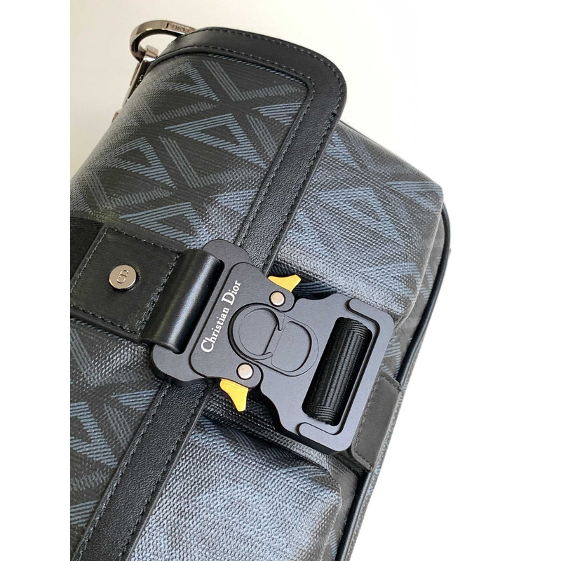 D*or hit the road bag with strap black cd diamond canvas