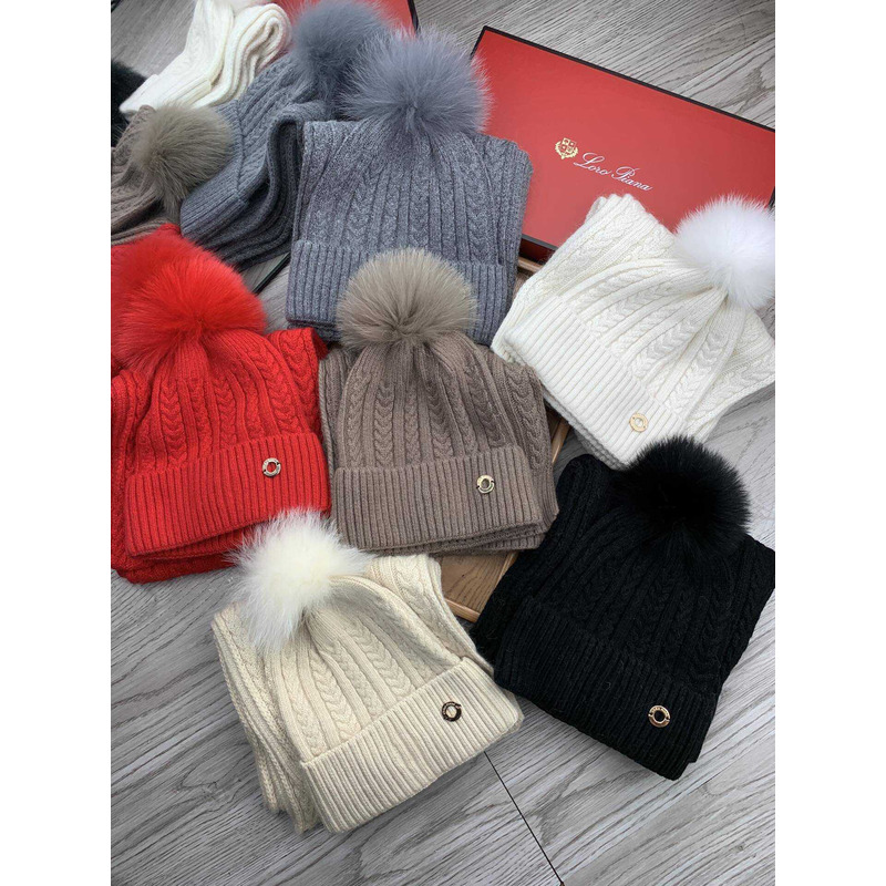 Loro piana Wool Pom And Scarf Grey